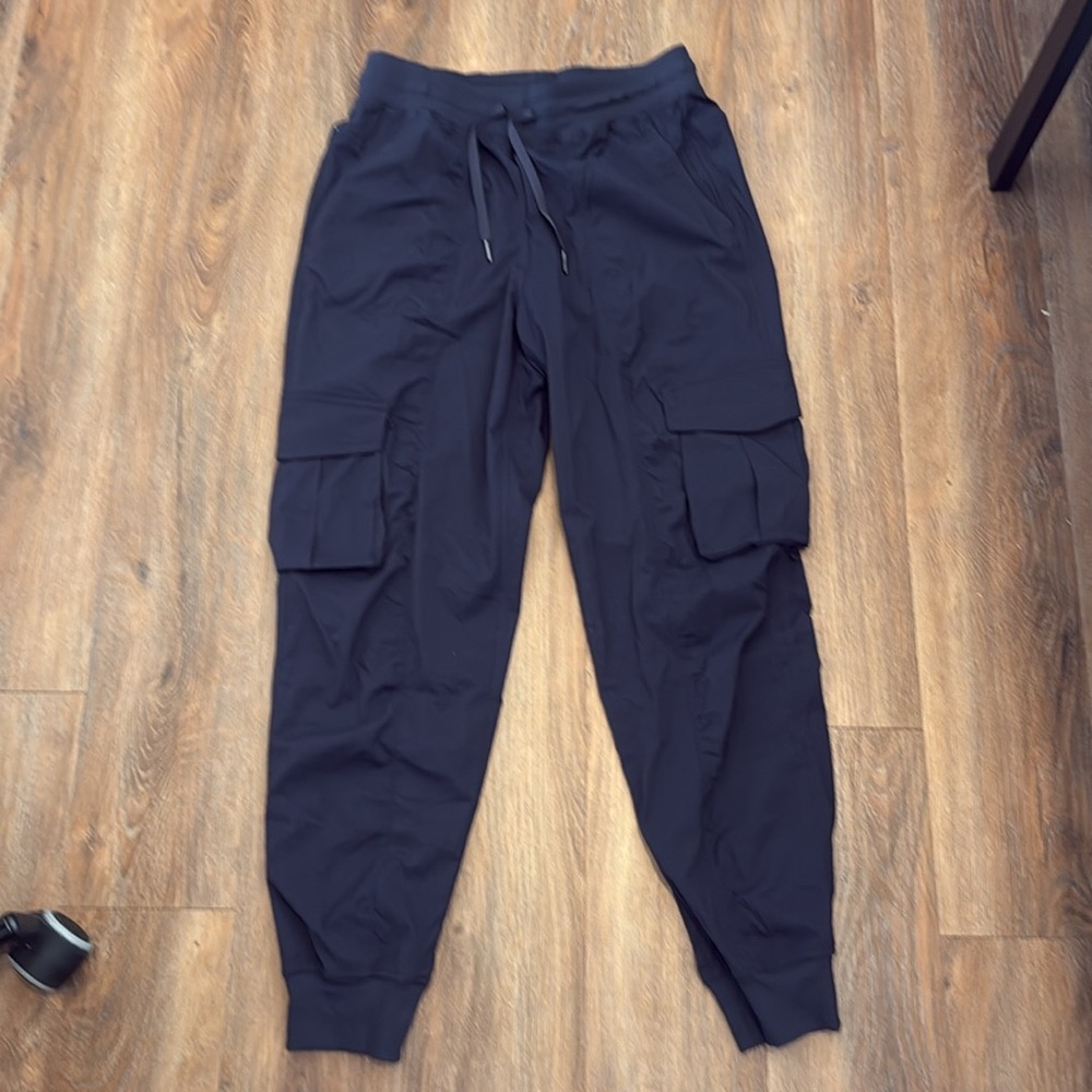 NWOT Lululemon dance studio joggers